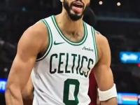 PG电子-包含塔图姆回归赛场，败北首场状态亮眼，日本队观众沸腾！的词条