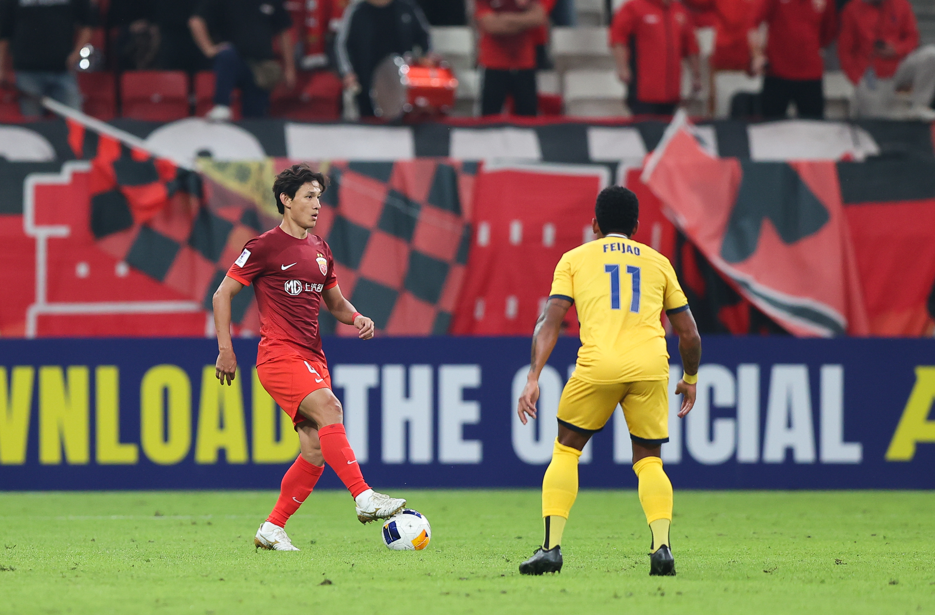 亚冠冲刺阶段再迎强敌，菲尼克斯太阳队长鼓劲，主帅态度——目标明确，轮换策略成焦点(外有强敌内有什么)