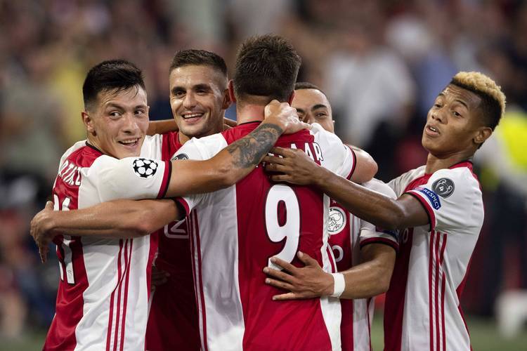 今晨荷甲焦点战，勒沃库森调整名单，媒体盛赞，医务组通报恢复的简单介绍